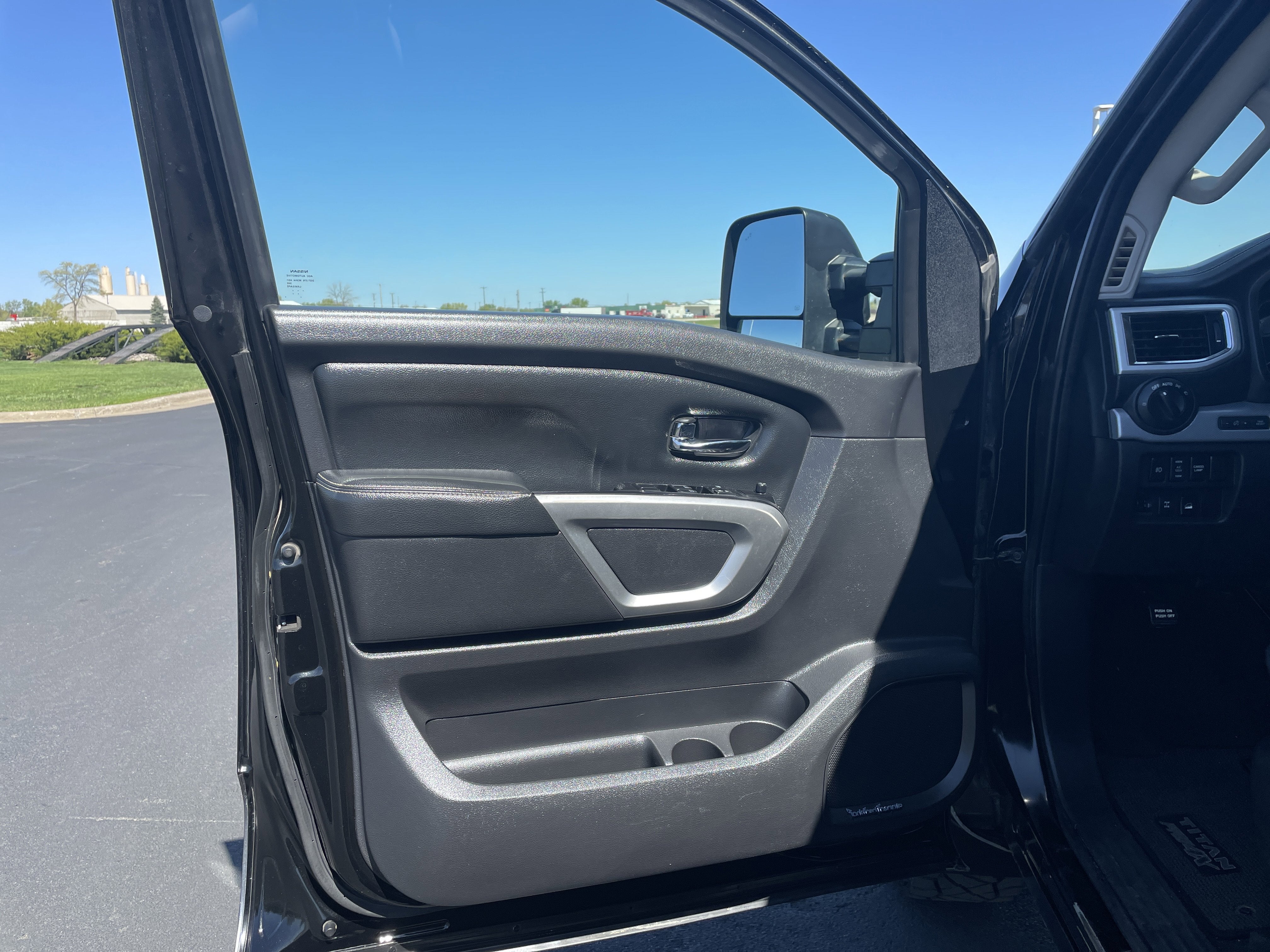 2017 Nissan Titan PRO-4X