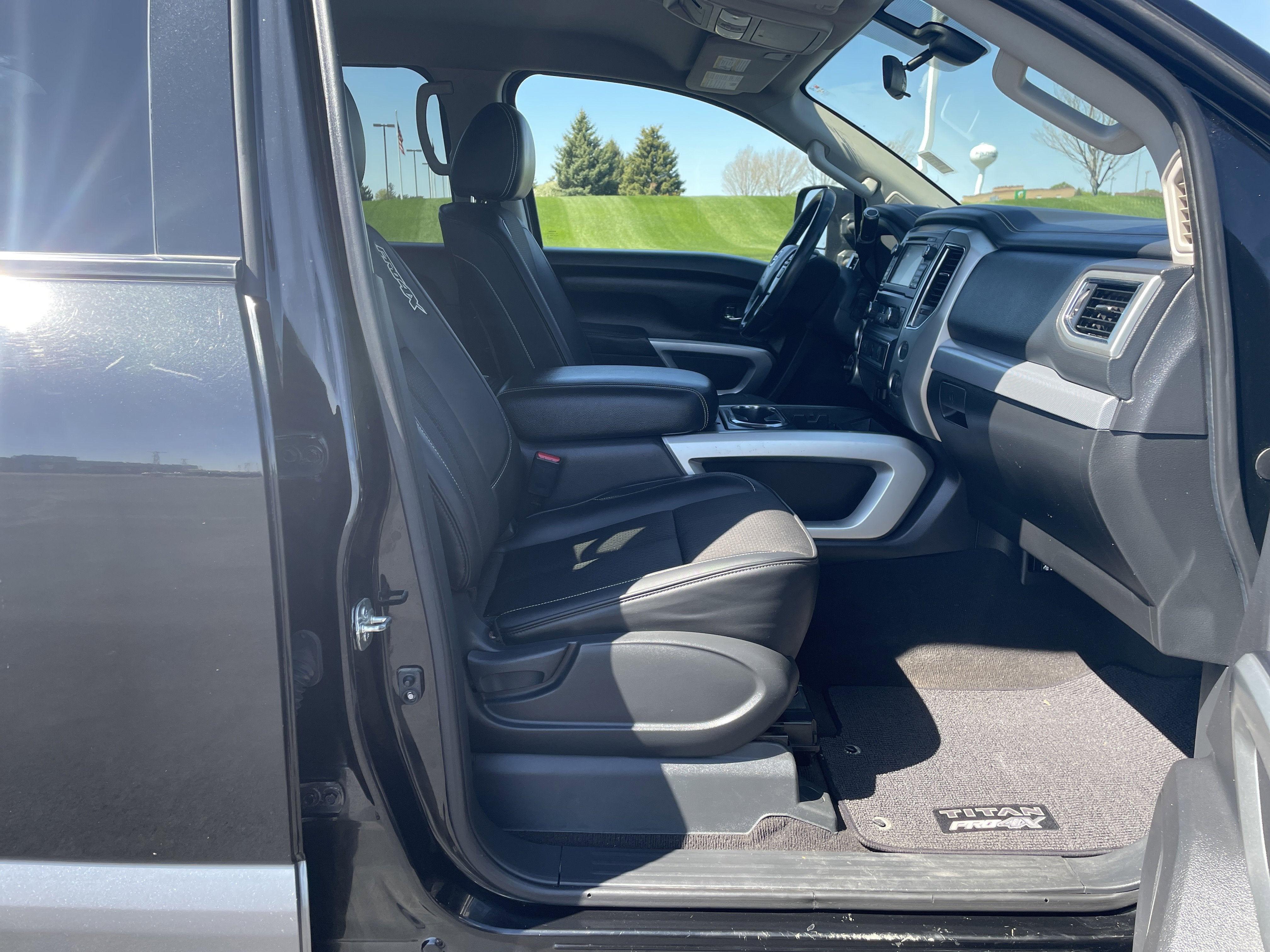 2017 Nissan Titan PRO-4X