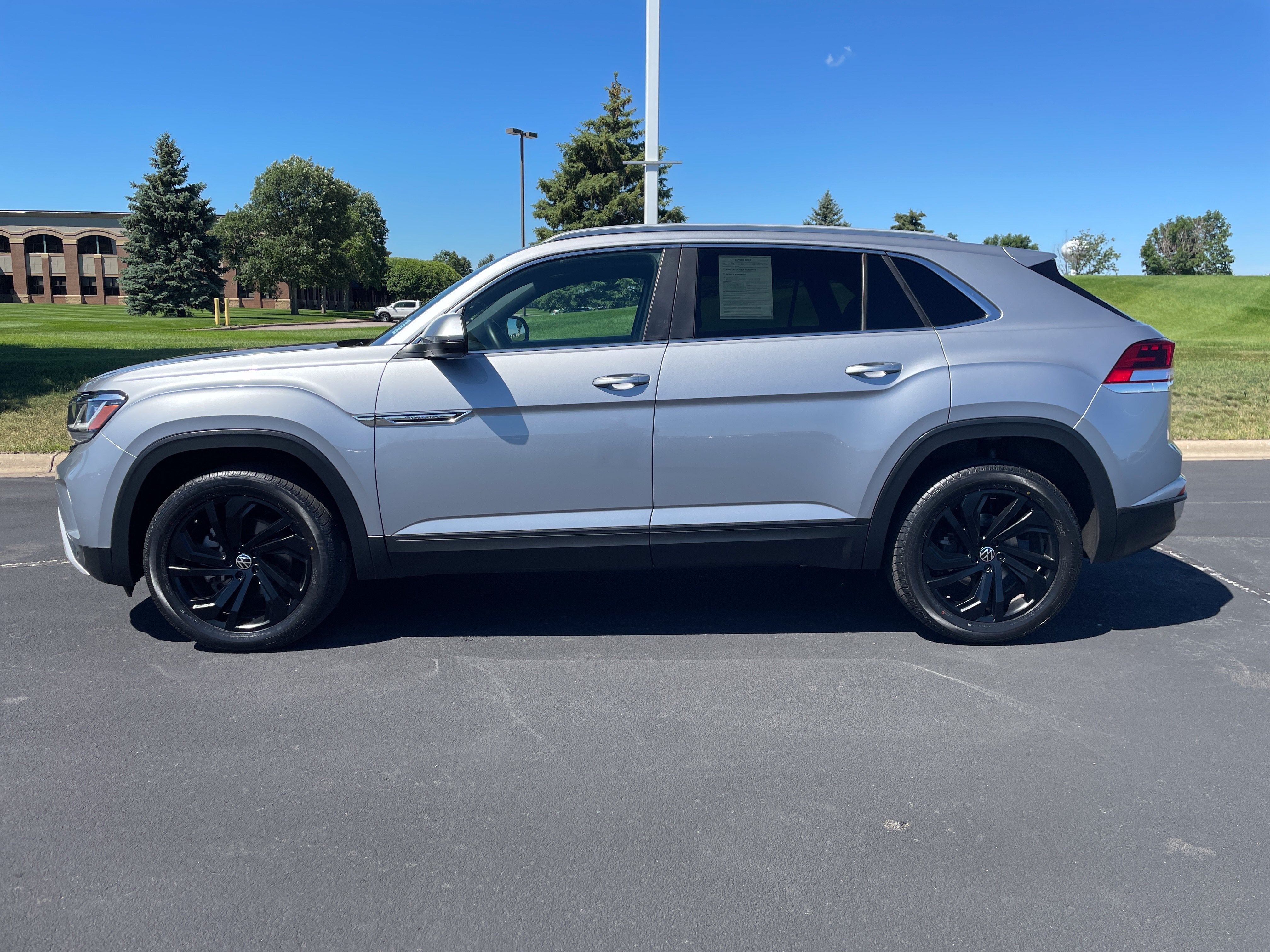 Used 2021 Volkswagen Atlas Cross Sport SEL with VIN 1V2BE2CA0MC217416 for sale in Belle Plaine, Minnesota