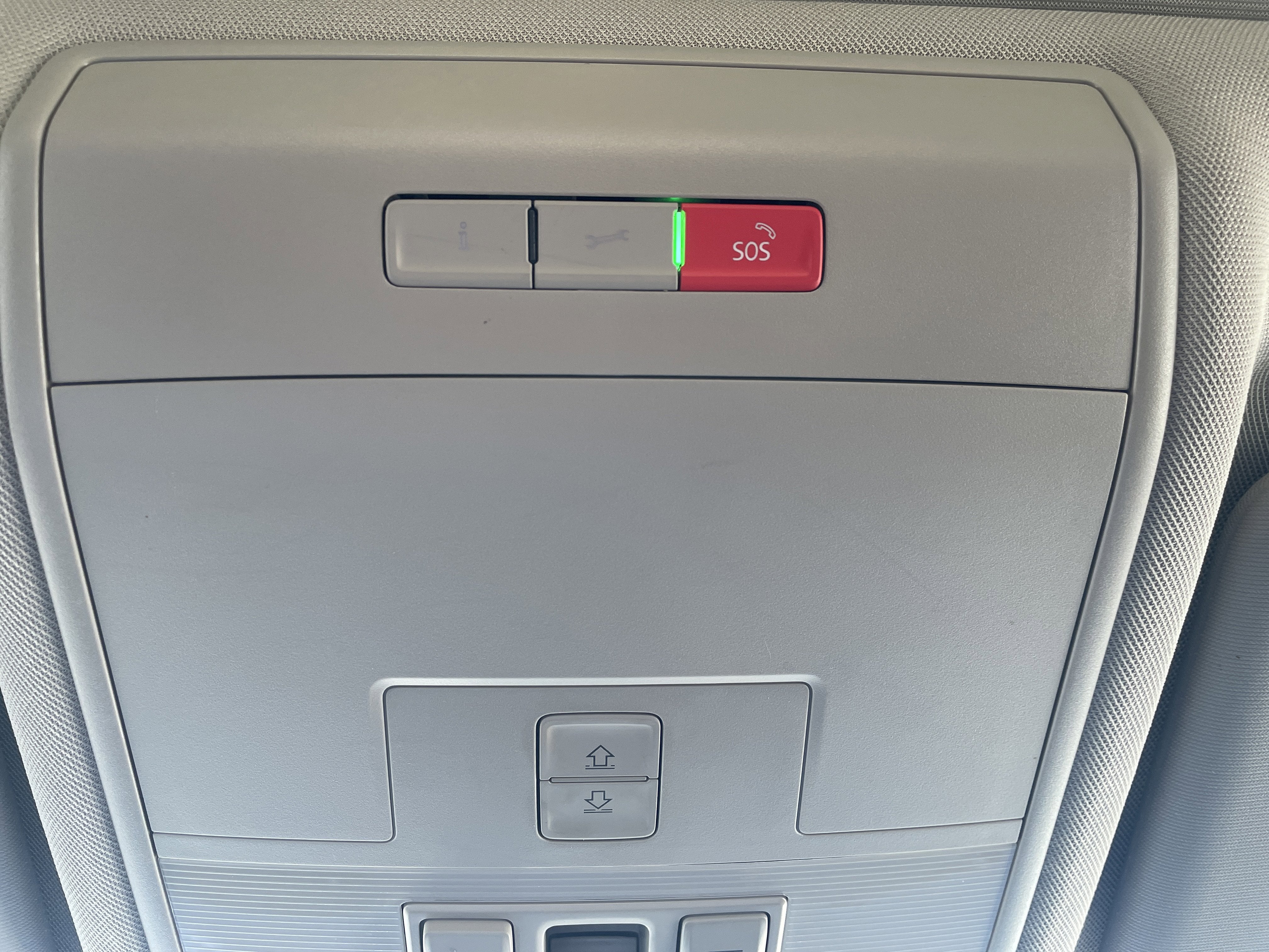 2021 Volkswagen Atlas 3.6L V6 SE w/Technology R-Line