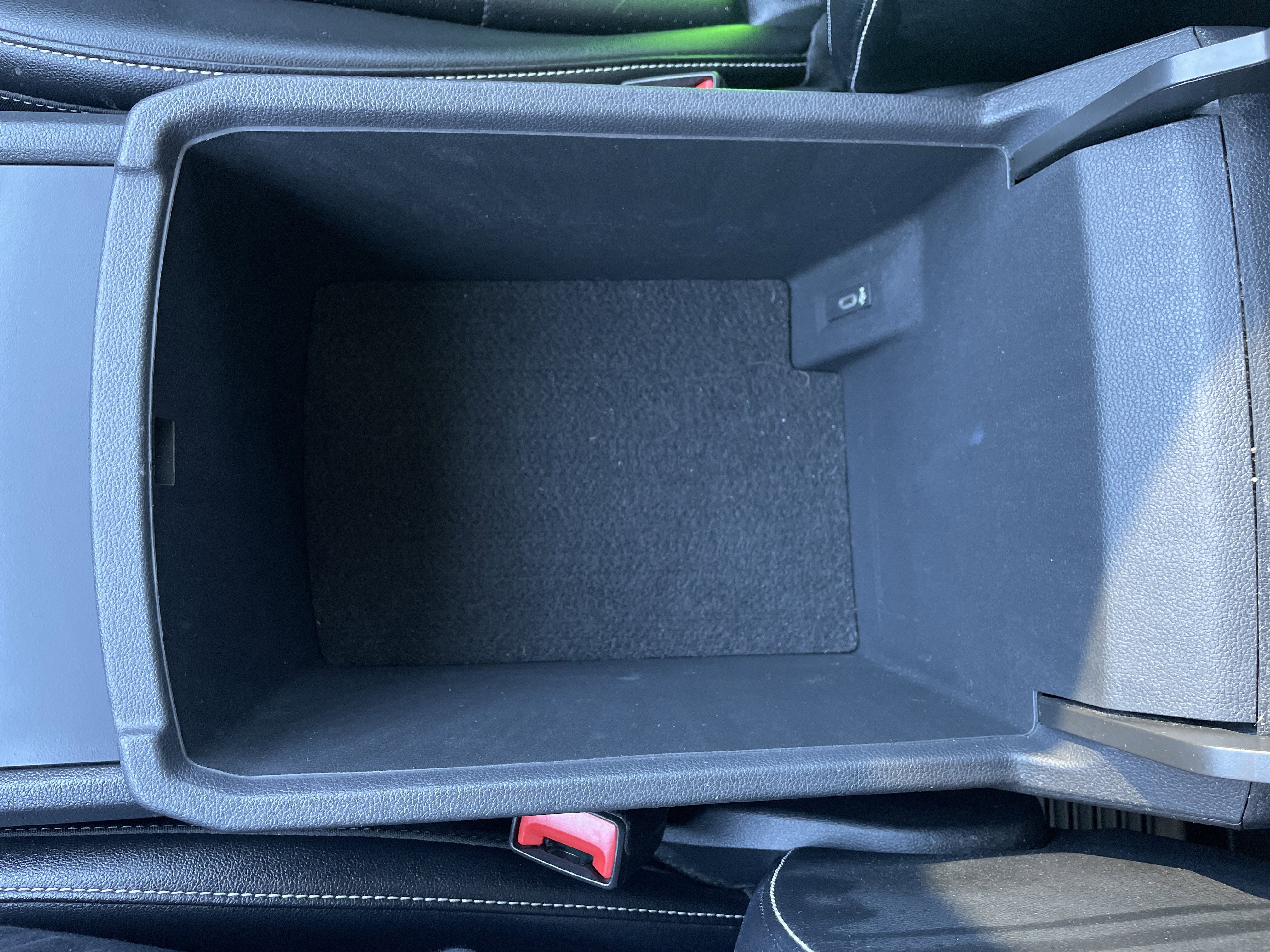 2021 Volkswagen Atlas 3.6L V6 SE w/Technology R-Line