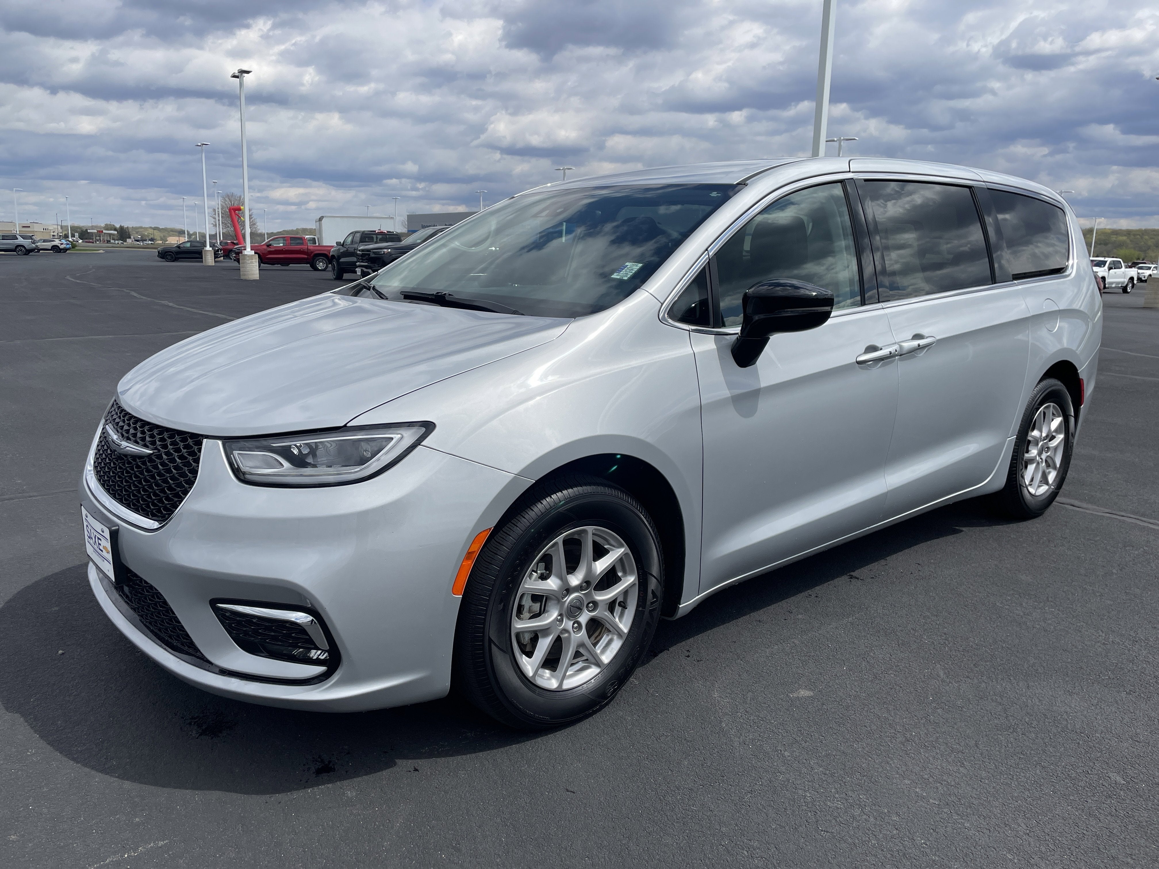 2024 Chrysler Pacifica Touring L