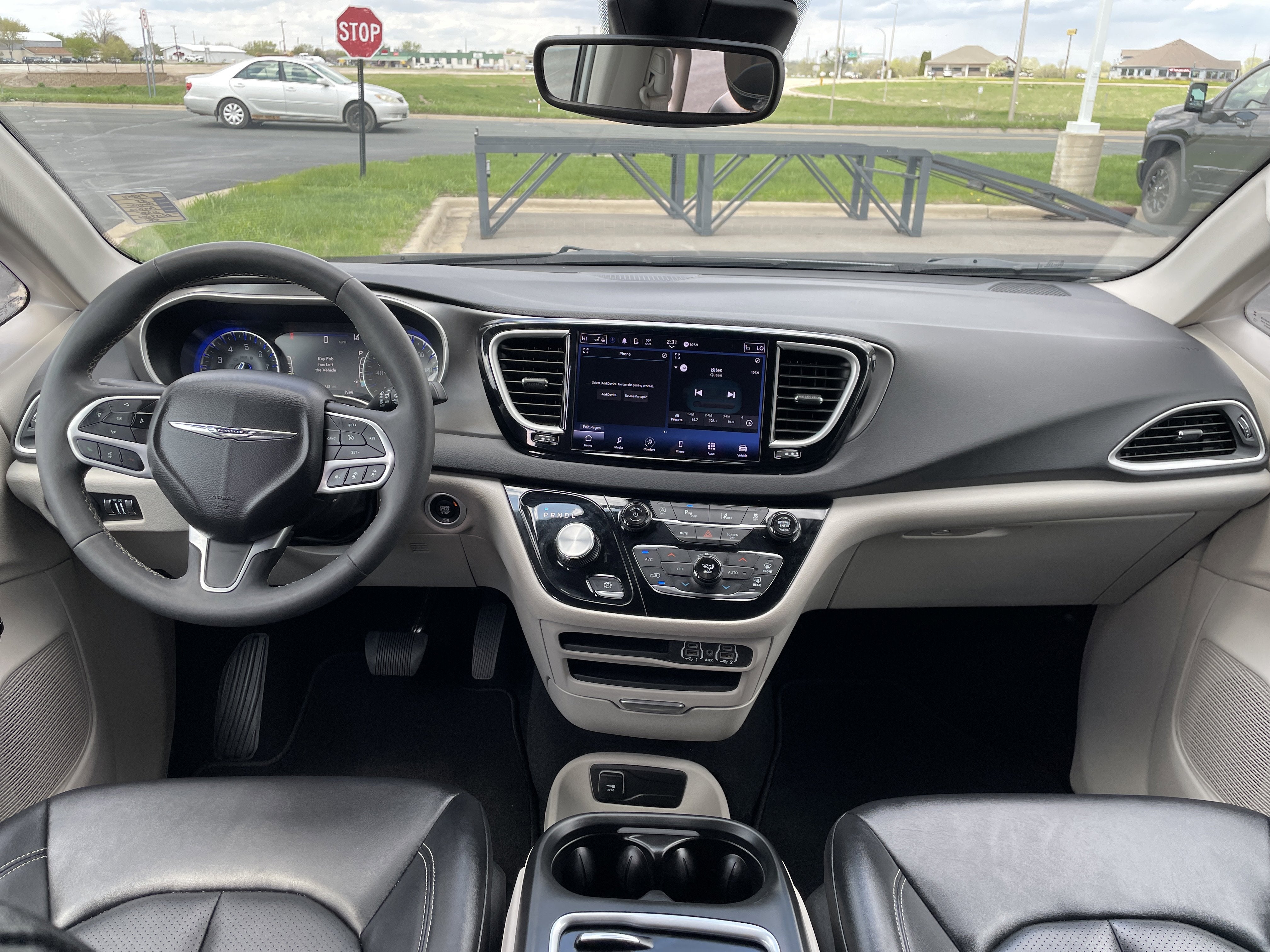 2024 Chrysler Pacifica Touring L
