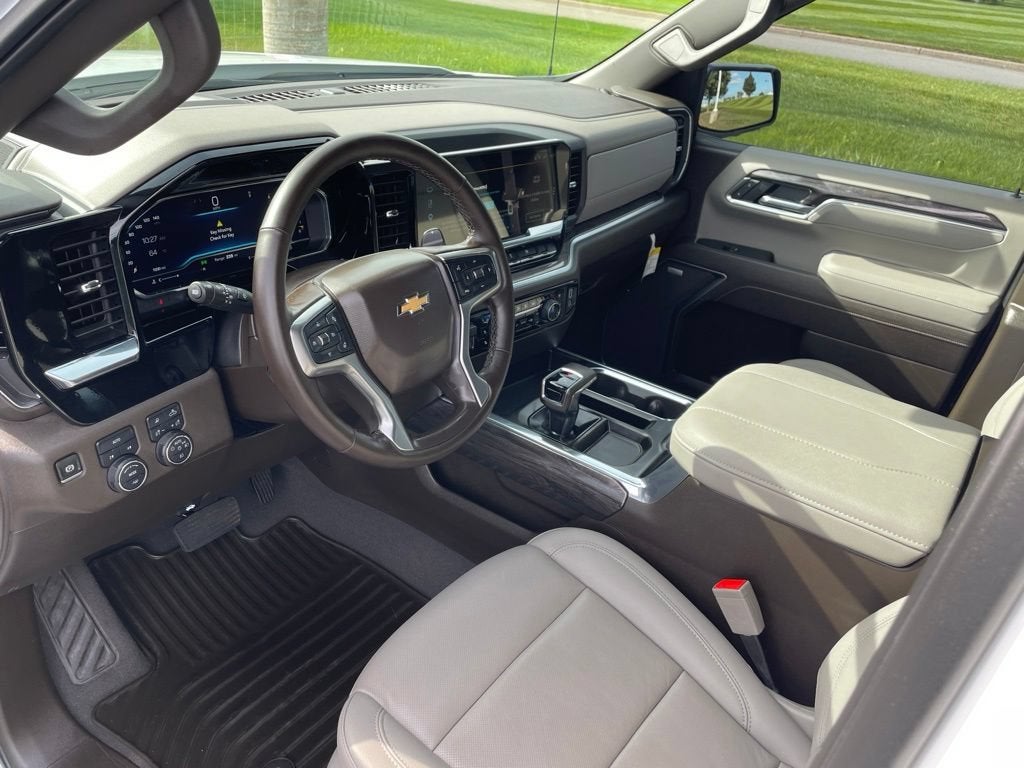 2025 Chevrolet Silverado 1500 LTZ