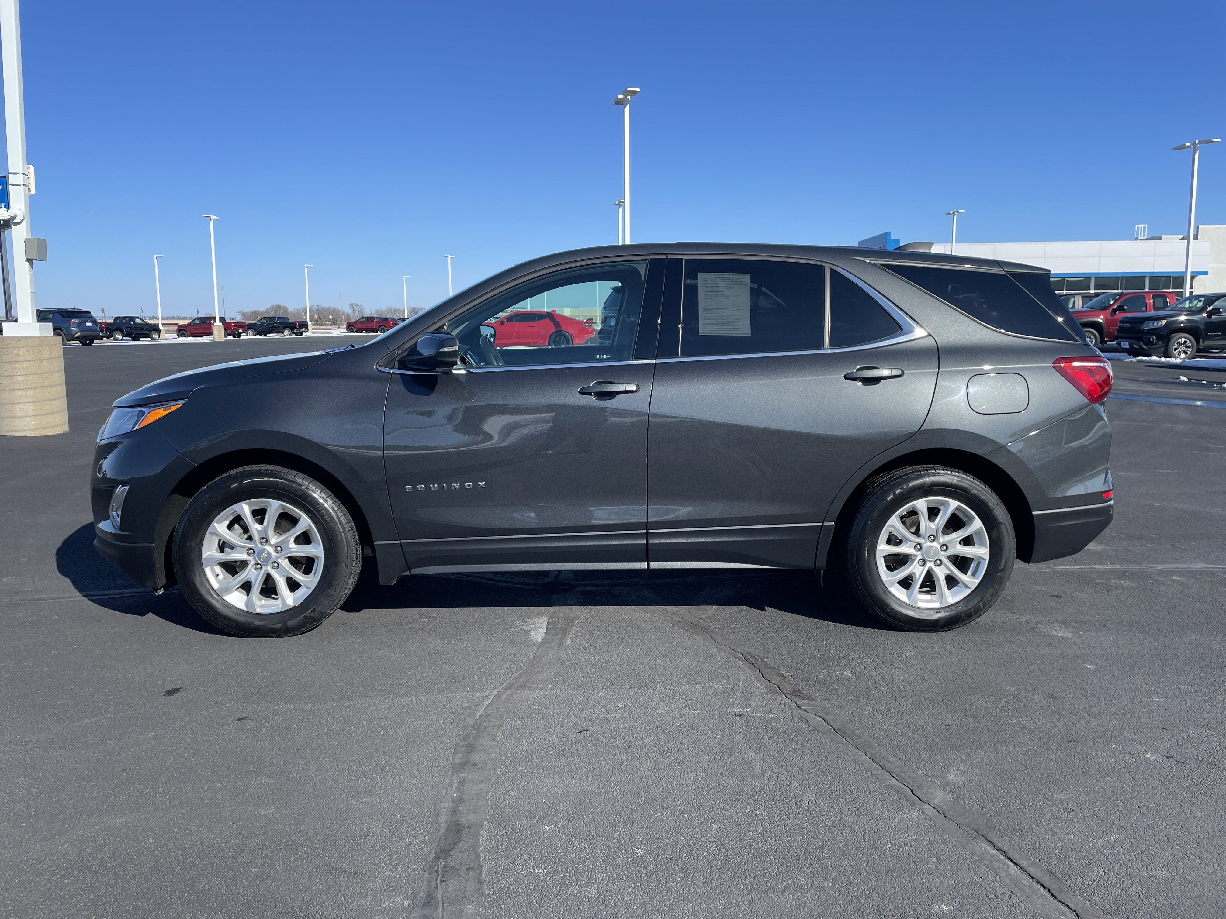 Used 2018 Chevrolet Equinox LT with VIN 2GNAXJEVXJ6184275 for sale in Belle Plaine, Minnesota
