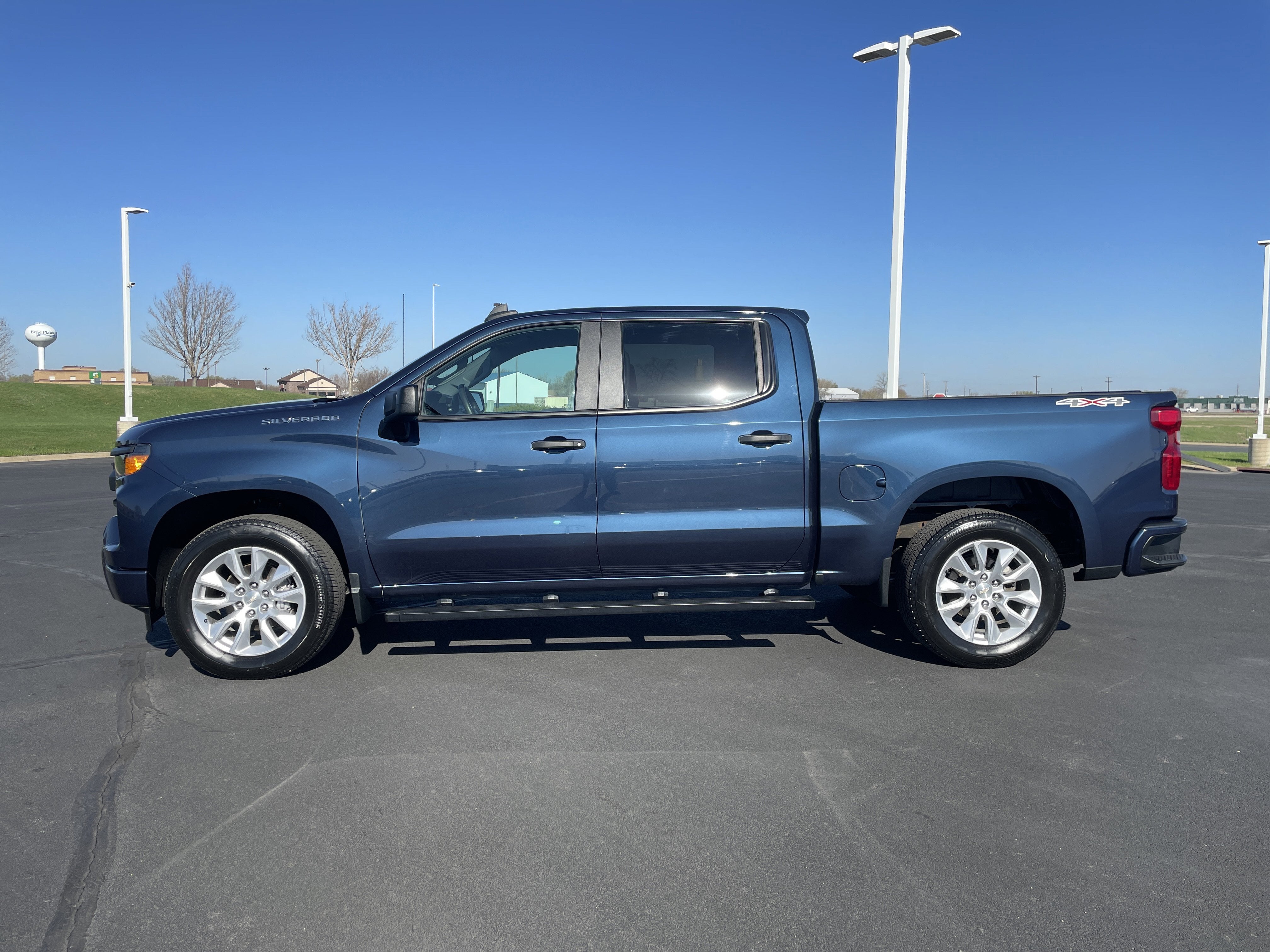 Certified 2022 Chevrolet Silverado 1500 Custom with VIN 3GCPDBEK1NG624448 for sale in Belle Plaine, Minnesota