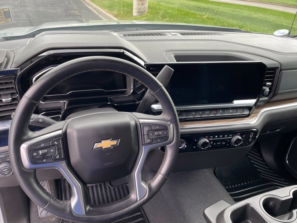 2024 Chevrolet Silverado 1500 LT (2FL)