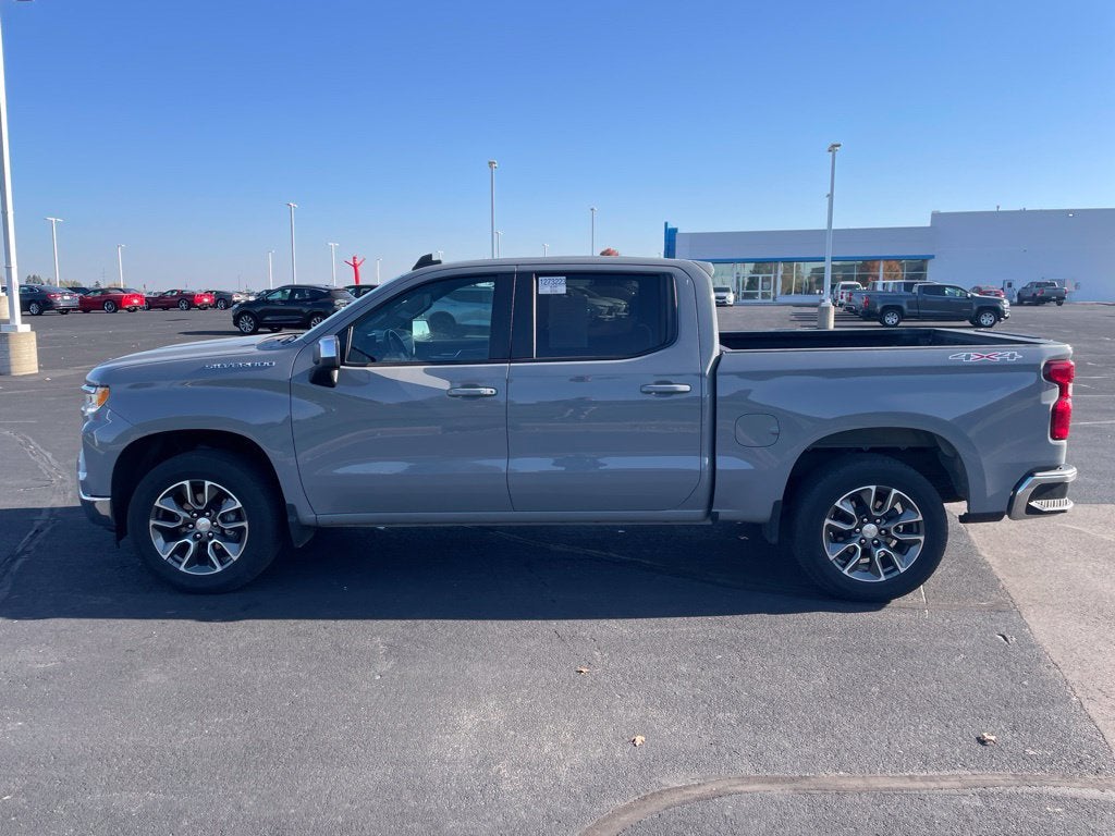 Used 2024 Chevrolet Silverado 1500 LT with VIN 3GCPDKEK4RG239908 for sale in Belle Plaine, Minnesota