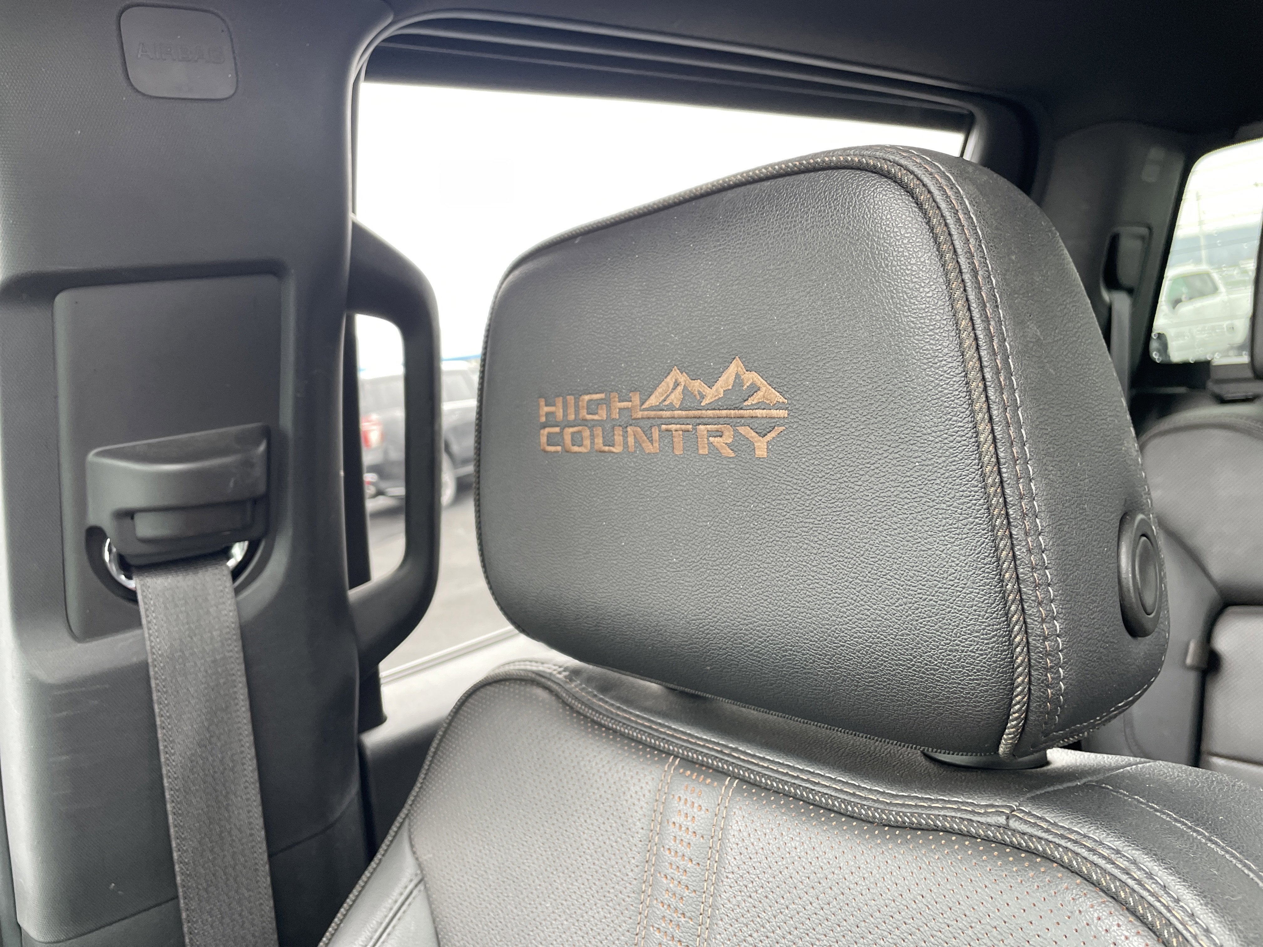2022 Chevrolet Silverado 1500 High Country