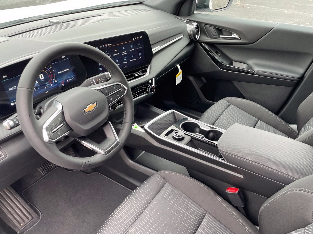 2027 Chevrolet Equinox LT - Photo 11