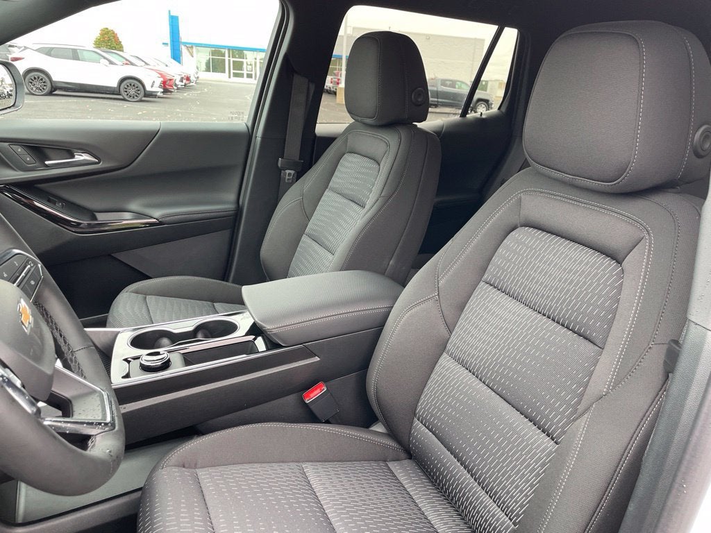 2027 Chevrolet Equinox LT - Photo 12