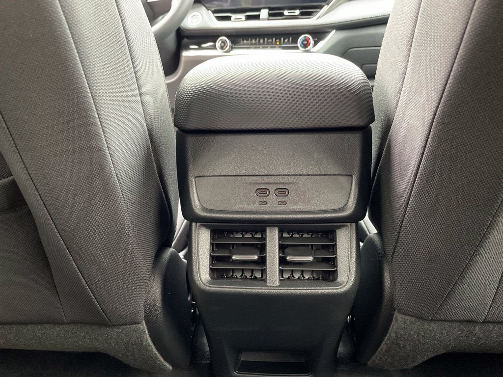 2027 Chevrolet Equinox LT - Photo 22