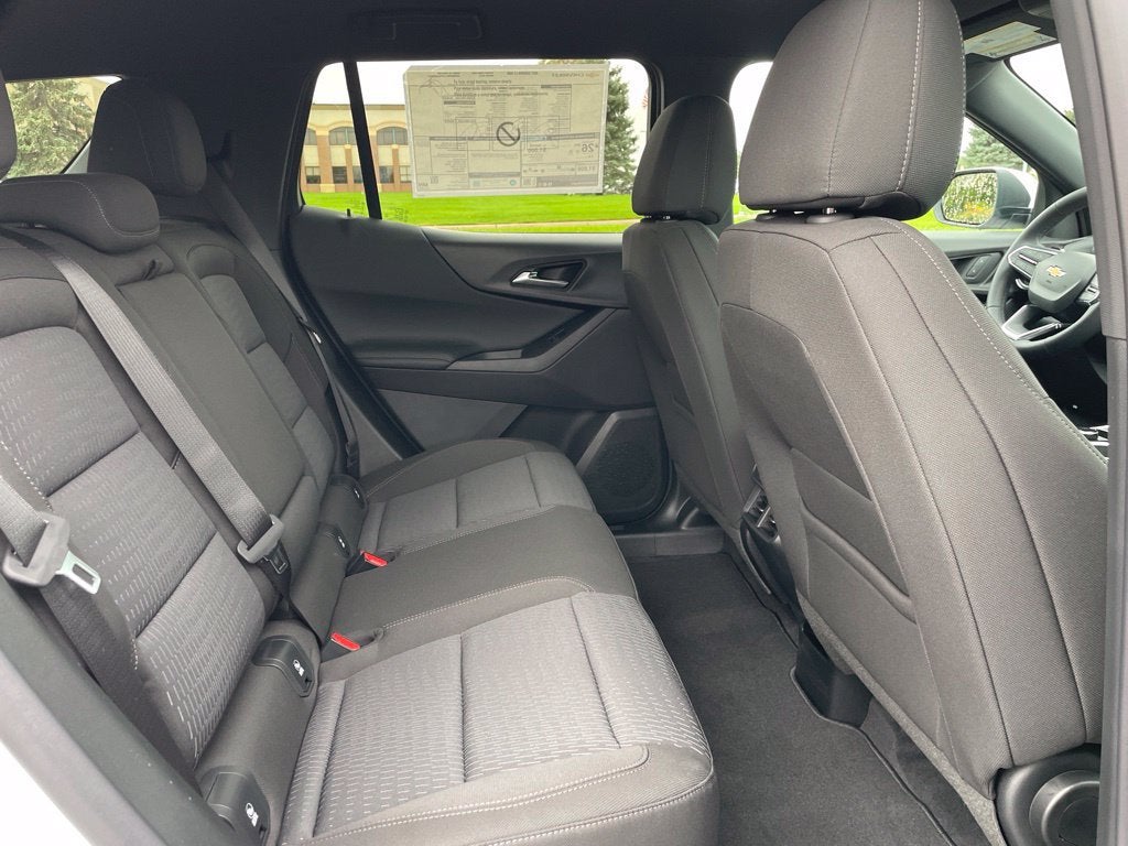 2027 Chevrolet Equinox LT - Photo 26