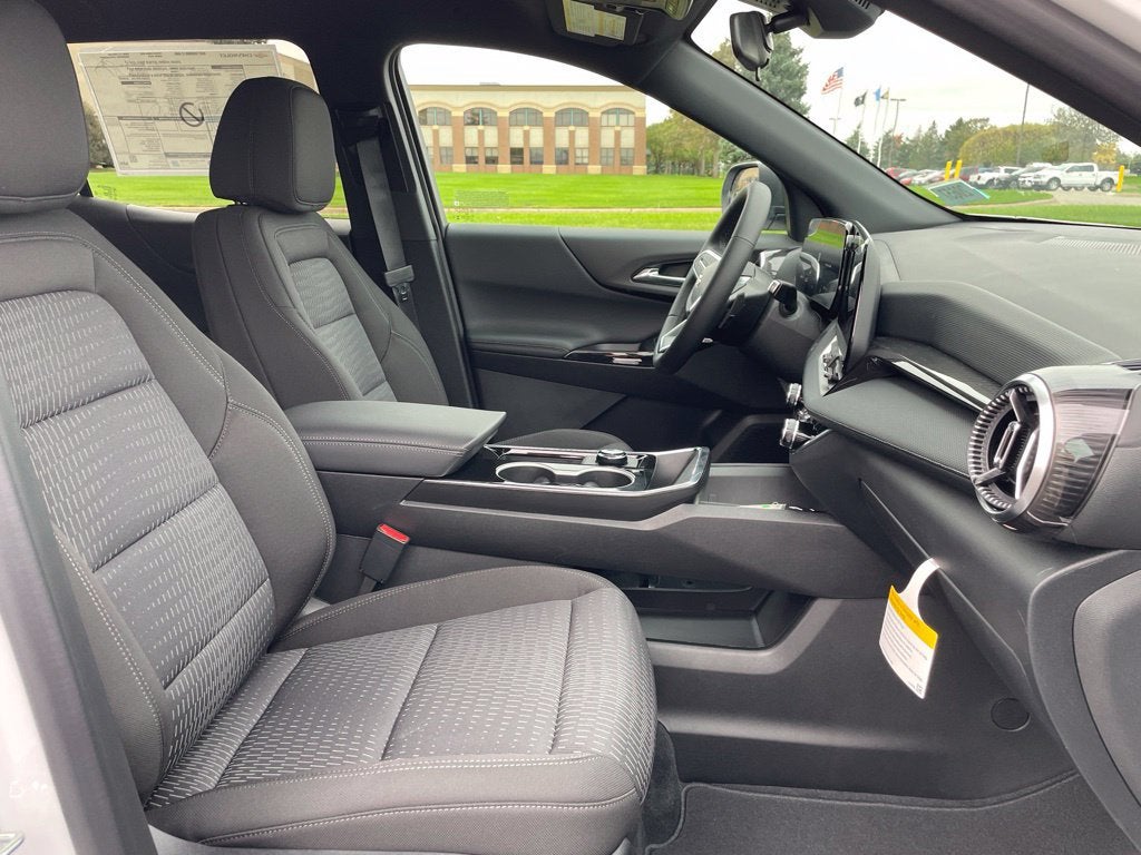 2027 Chevrolet Equinox LT - Photo 27