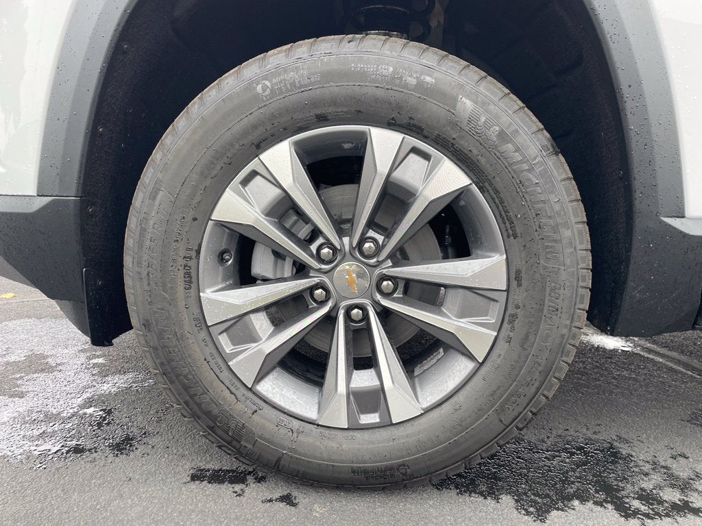2027 Chevrolet Equinox LT - Photo 32