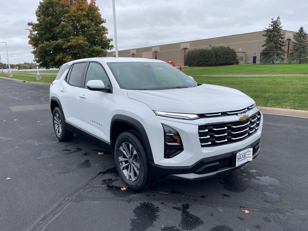 2027 Chevrolet Equinox LT - Photo 8