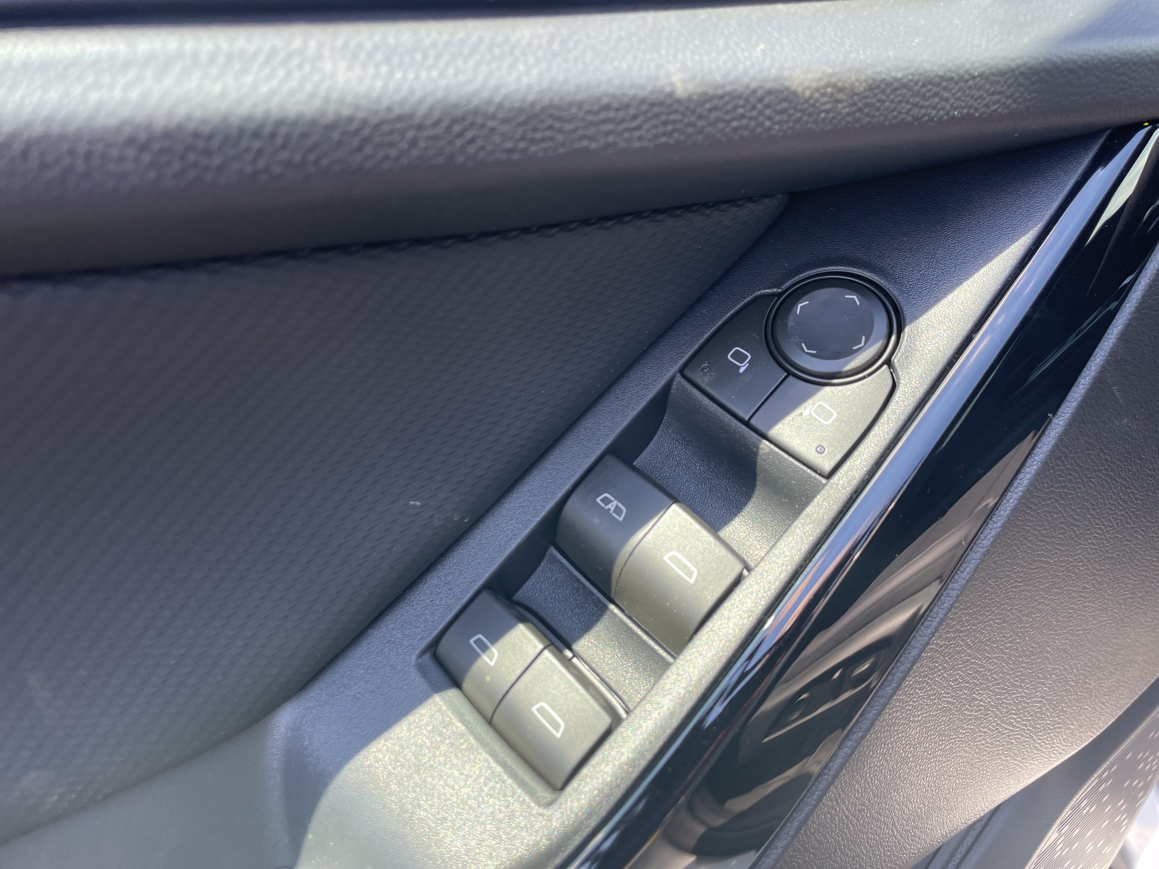2026 Chevrolet Equinox LT - Photo 21