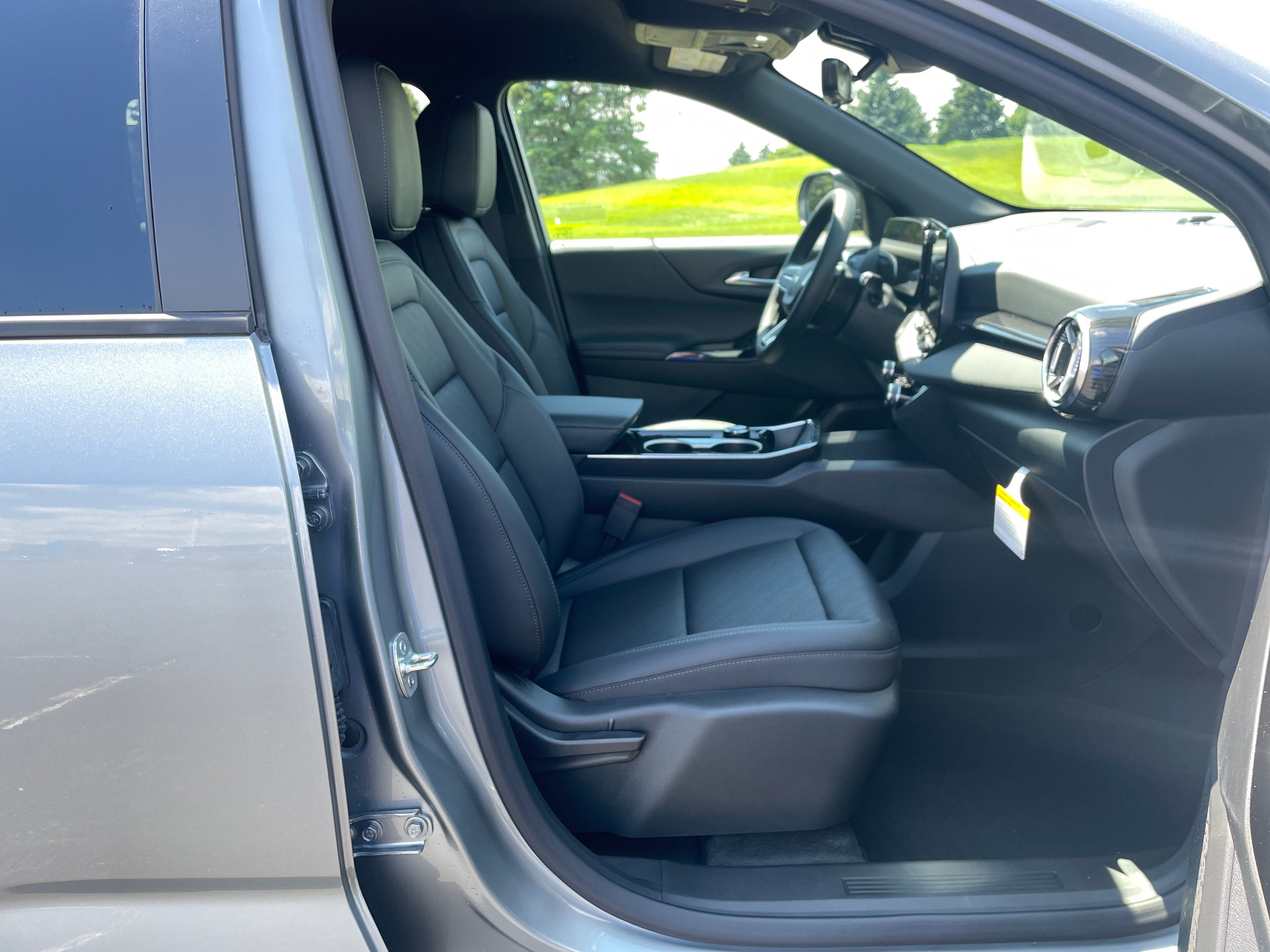 2026 Chevrolet Equinox LT - Photo 25