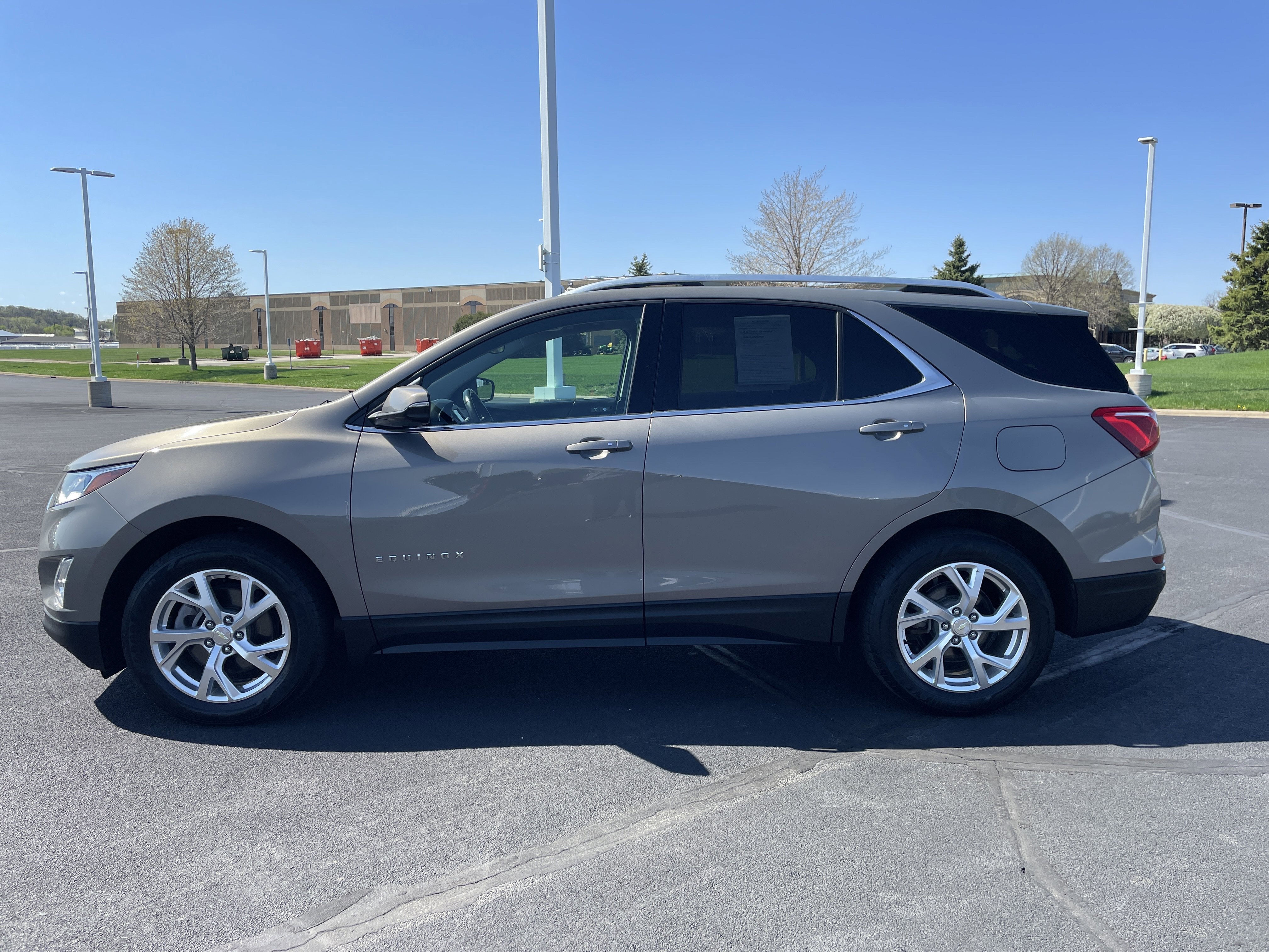 Used 2019 Chevrolet Equinox LT with VIN 3GNAXVEXXKS549114 for sale in Belle Plaine, Minnesota