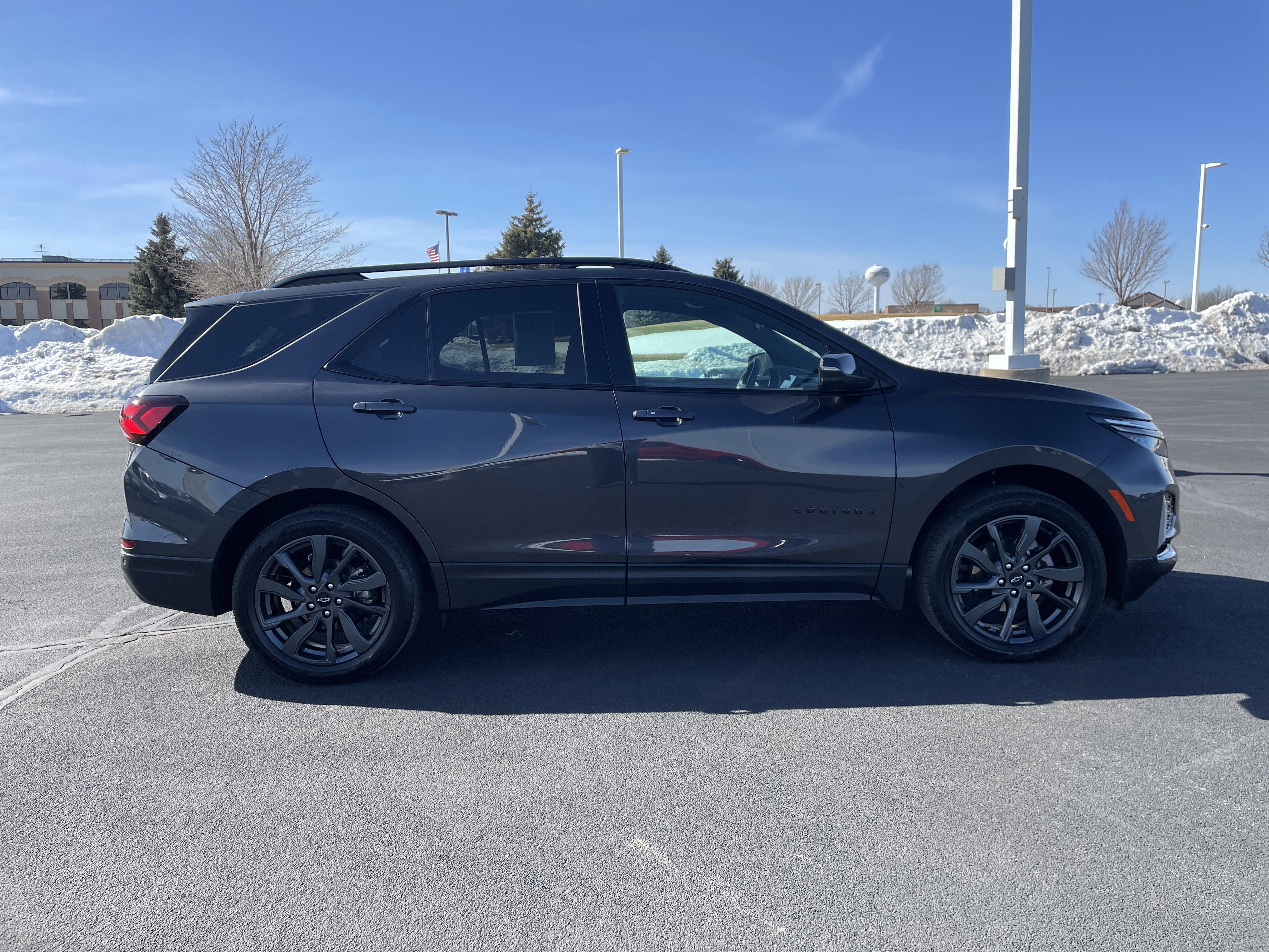 2023 Chevrolet Equinox RS