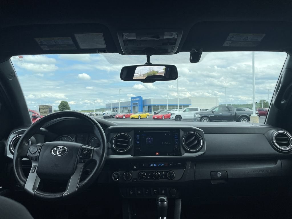2016 Toyota Tacoma SR