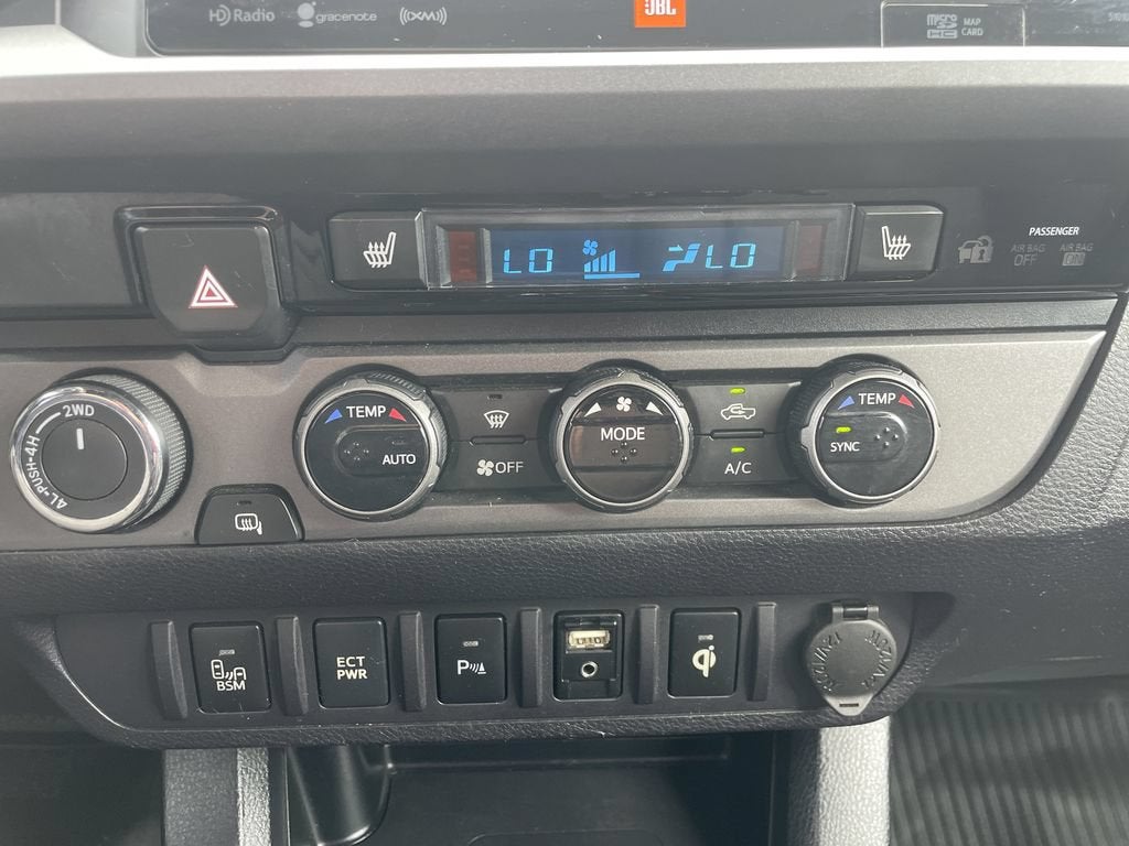 2016 Toyota Tacoma SR