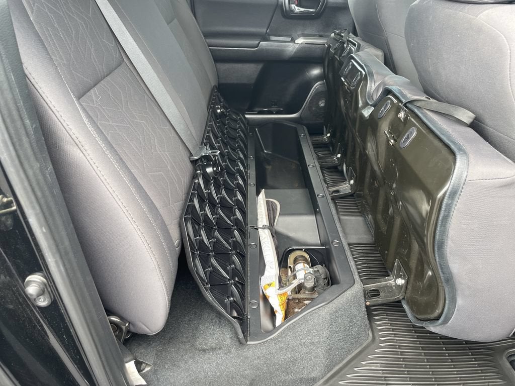 2016 Toyota Tacoma SR