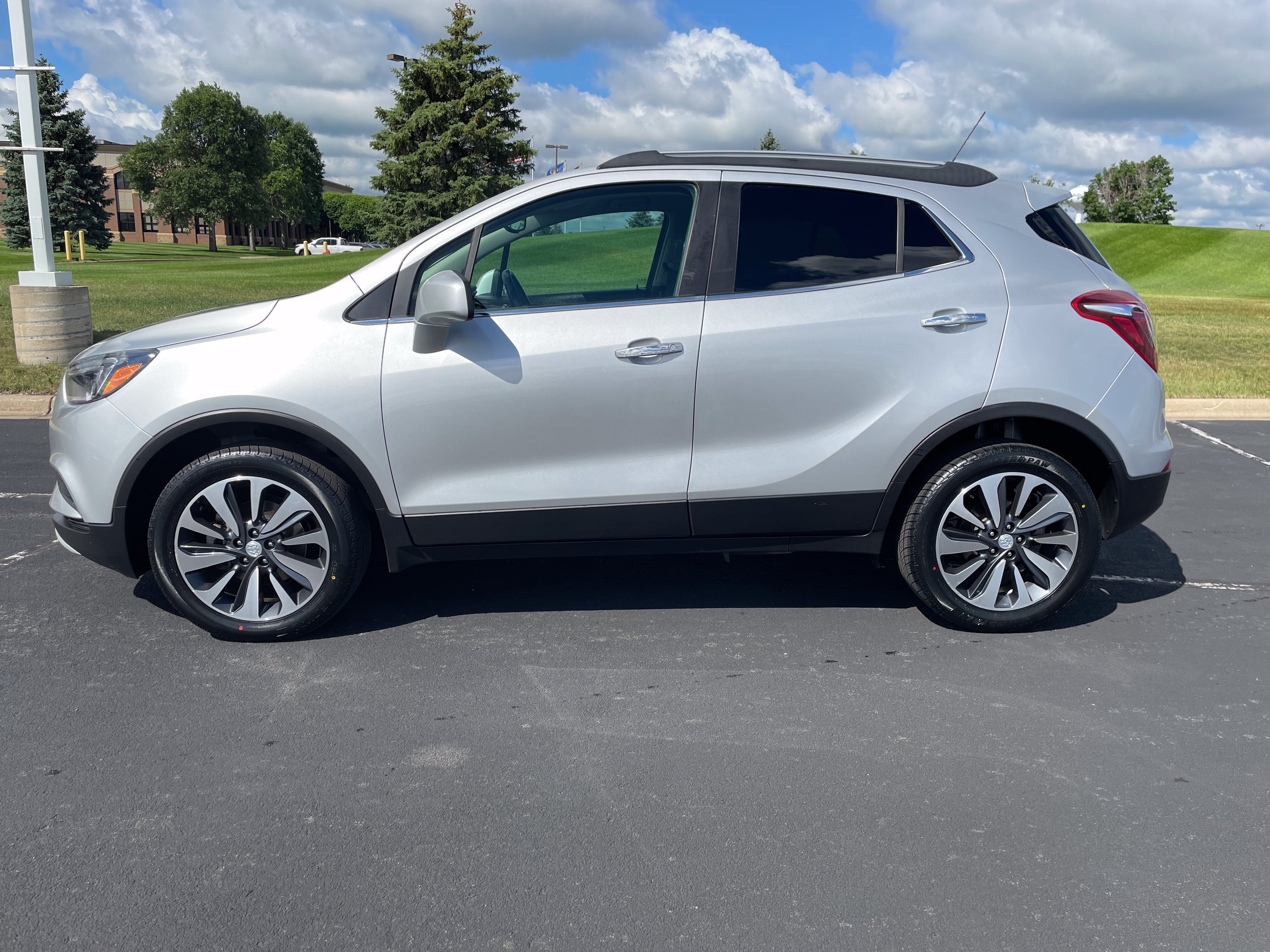 Used 2022 Buick Encore Preferred with VIN KL4CJESM9NB501286 for sale in Belle Plaine, Minnesota