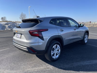 2025 Chevrolet Trax LS