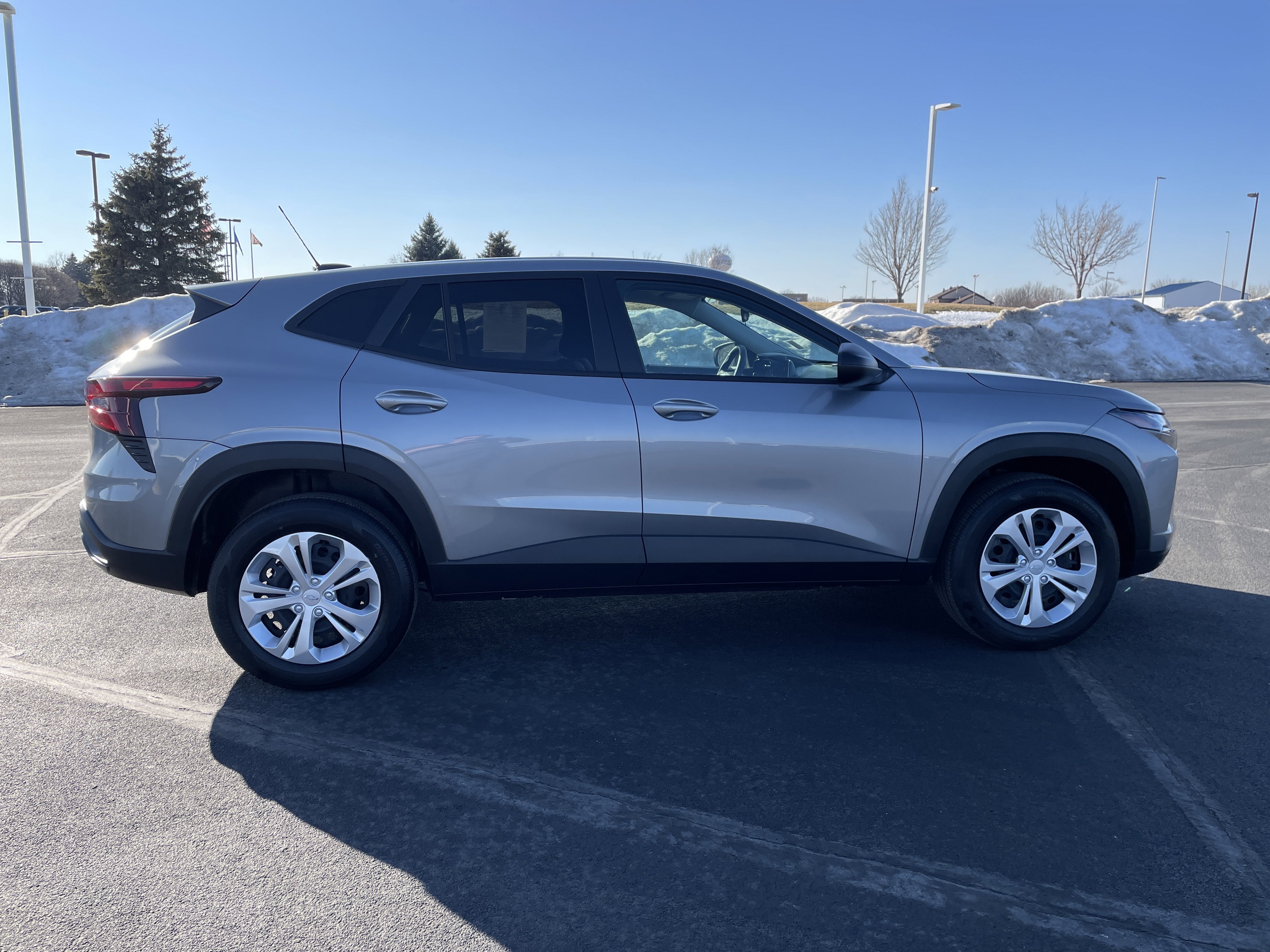 2025 Chevrolet Trax LS